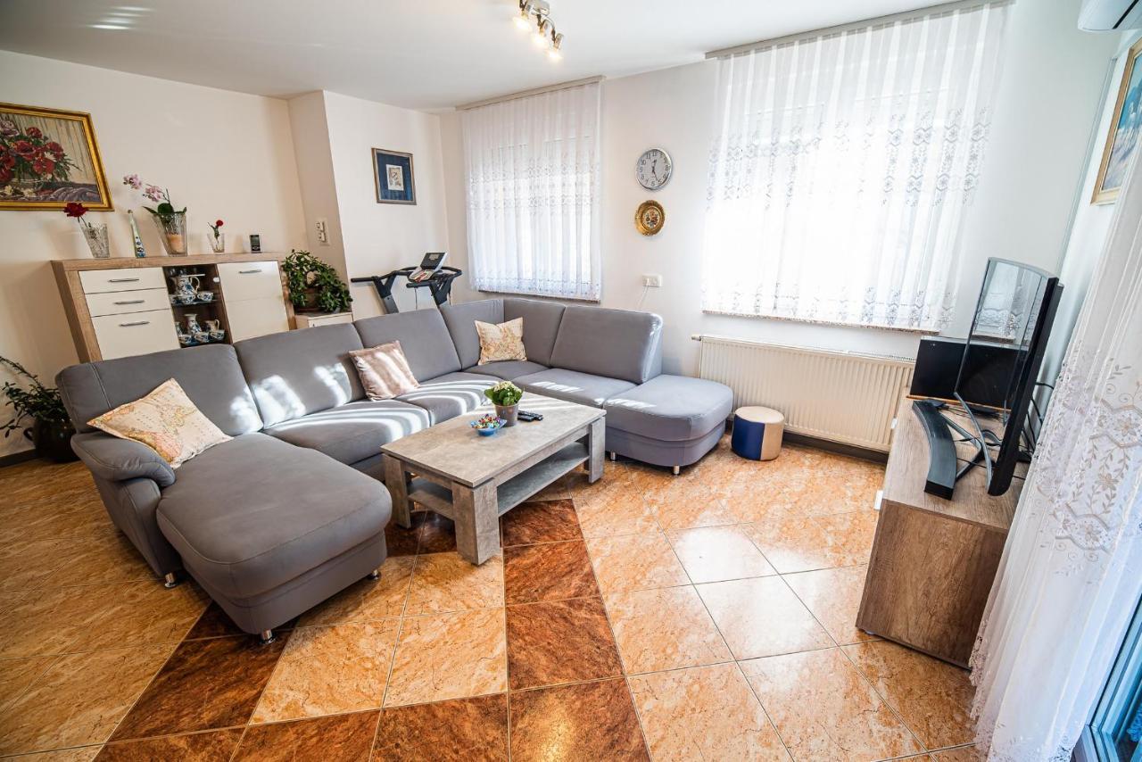 Apartment Zelimlje Skofljica Ruang foto