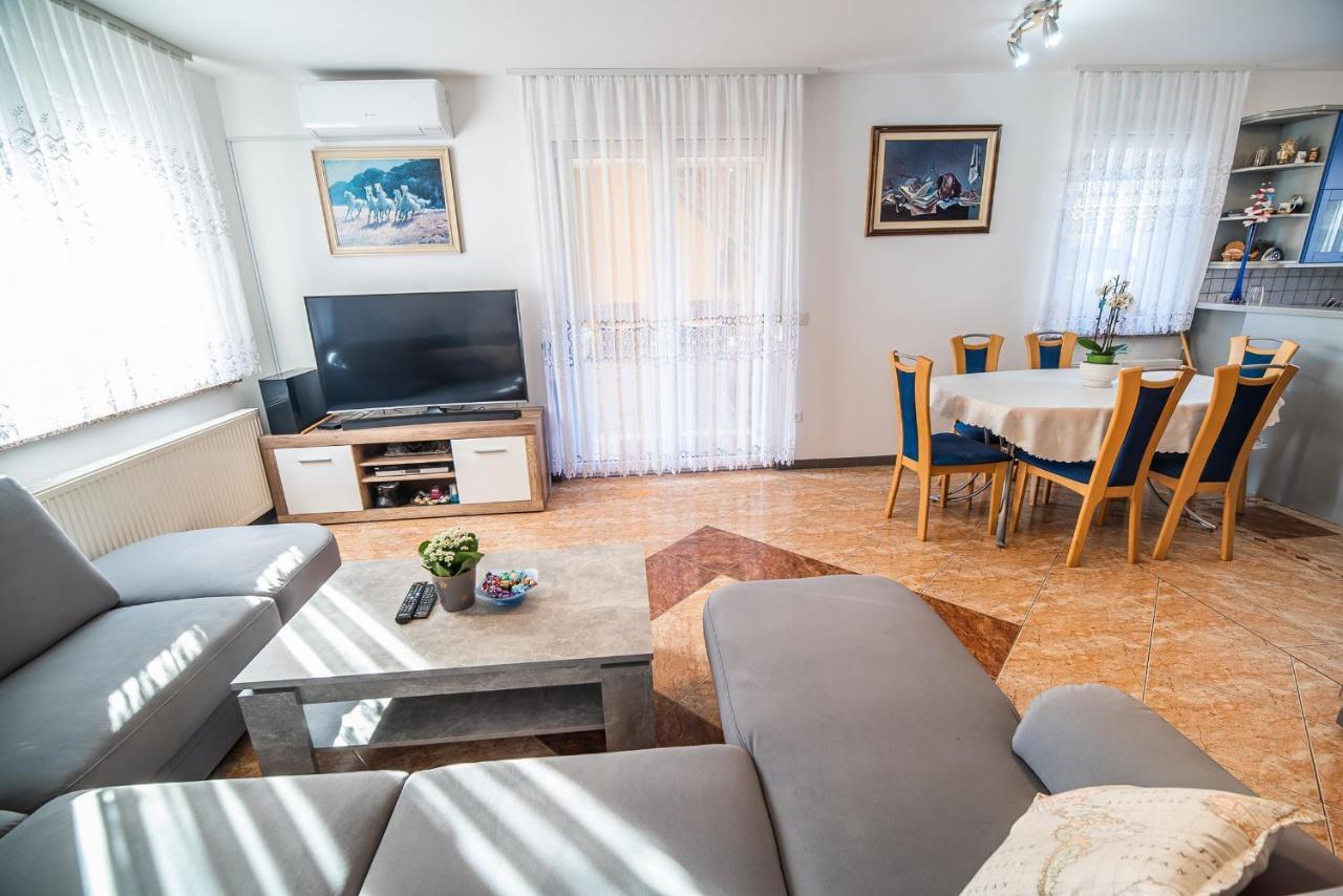 Apartment Zelimlje Skofljica Ruang foto